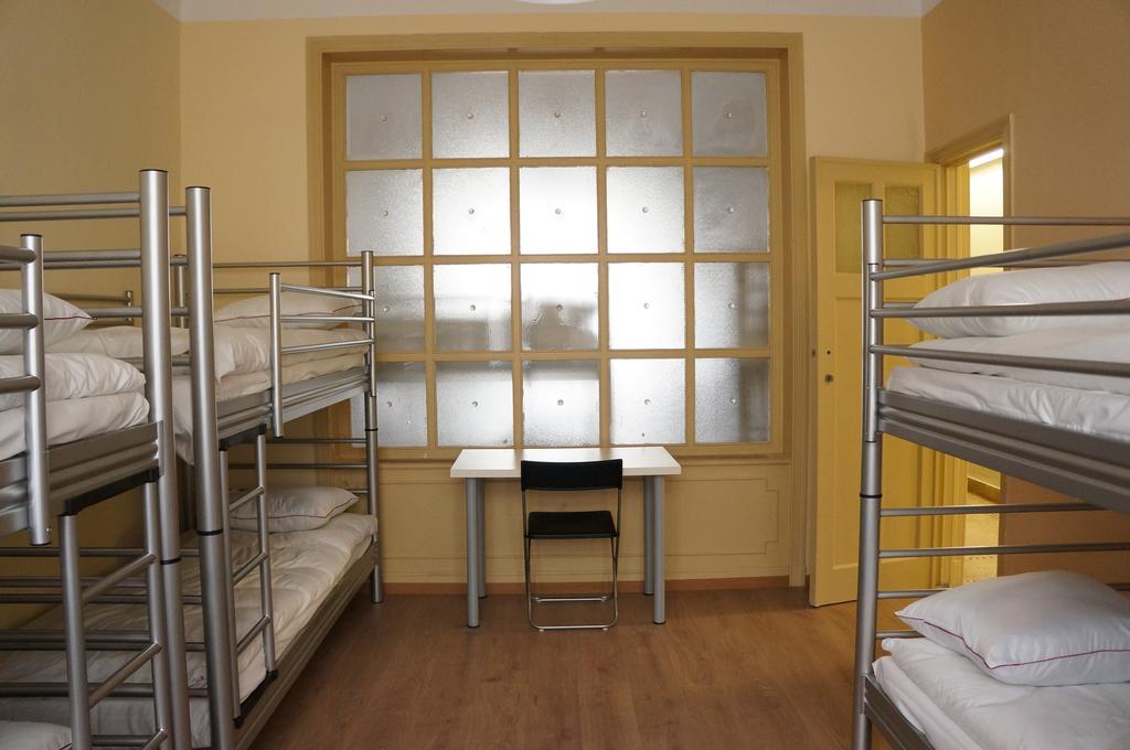 Es Hostel Saint-Gilles Extérieur photo