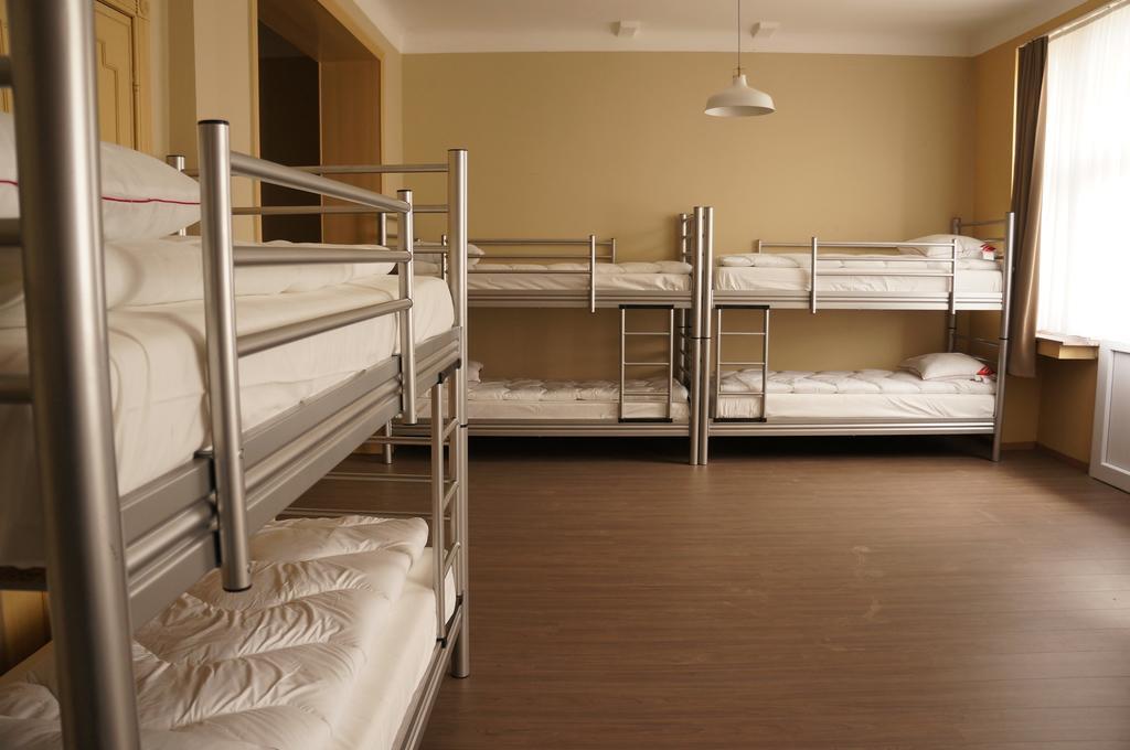 Es Hostel Saint-Gilles Extérieur photo