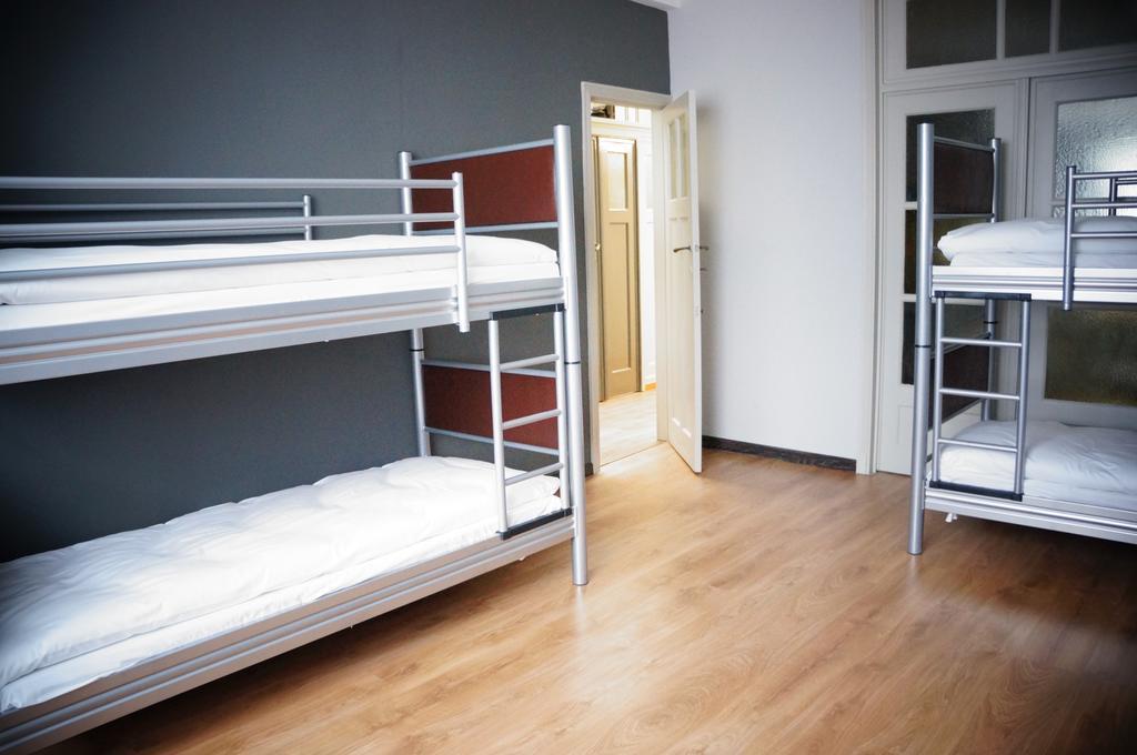 Es Hostel Saint-Gilles Extérieur photo