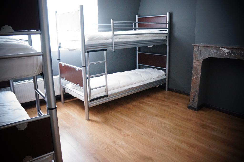 Es Hostel Saint-Gilles Extérieur photo